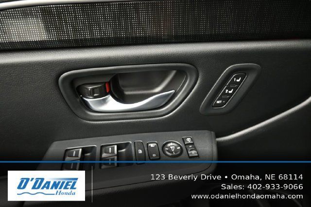 Used 2025 Honda Pilot Black Edition image 24
