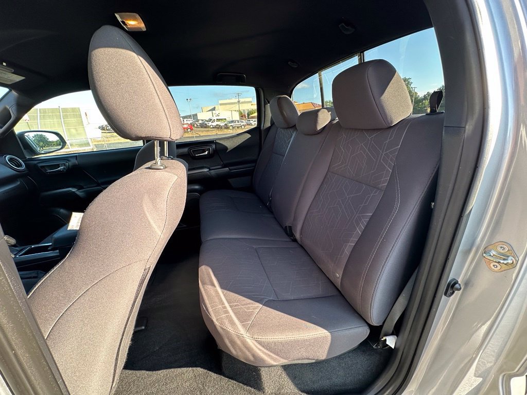 Used 2016 Toyota Tacoma TRD Sport w/ Towing Package RWD image 28