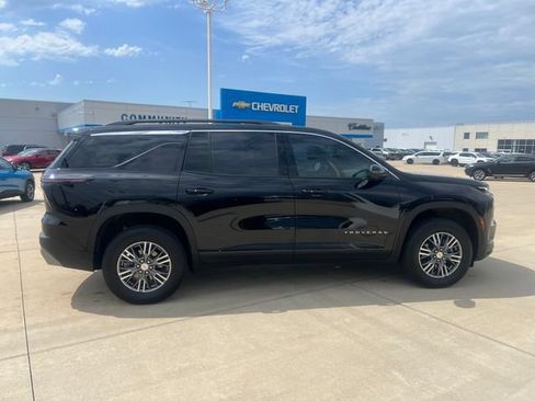 Used 2026 Chevrolet Traverse LT w/ Driver Confidence Package AWD/4WD image 6