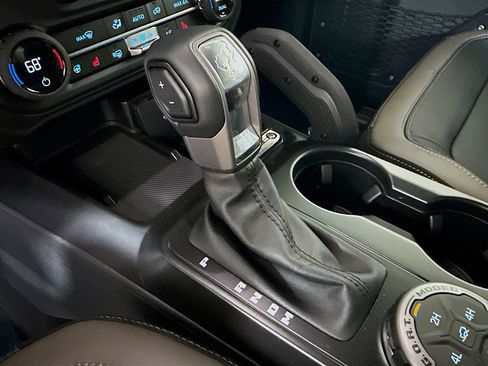New 2026 Ford Bronco Outer Banks w/ Sasquatch Package AWD/4WD image 18