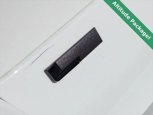 Certified 2022 Jeep Grand Cherokee L Laredo image 12