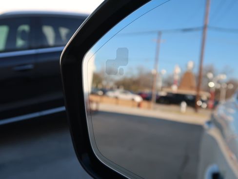 Used 2018 Jaguar F-PACE Portfolio image 29