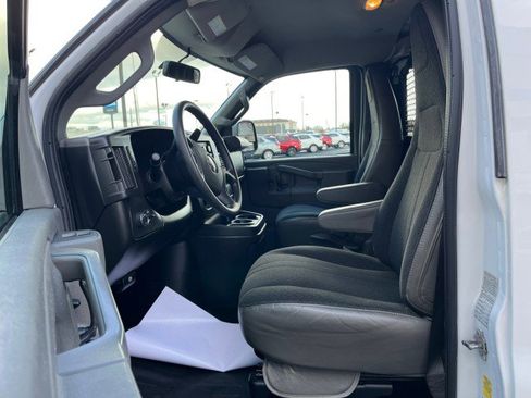 Used 2020 GMC Savana 2500 w/ Driver Convenience Package image 15