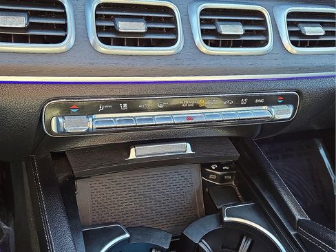 Used 2021 Mercedes-Benz GLE 350 w/ Premium Package image 28