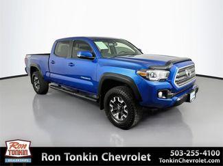 Used 2017 Toyota Tacoma TRD Off-Road w/ Premium & Technology Package AWD/4WD 360° Tour