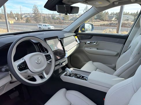 New 2026 Volvo XC90 B6 Ultra w/ Protection Package Premier AWD/4WD image 11