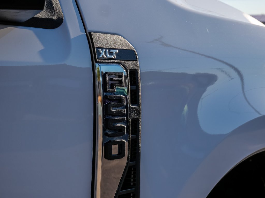 Used 2025 Ford F250 XLT w/ FX4 Off-Road Package AWD/4WD image 10