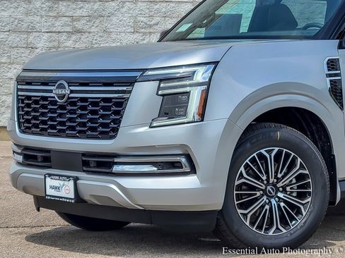 New 2025 Nissan Armada SL w/ Captain's Chari Seat Package image 2