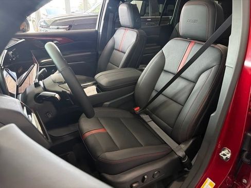New 2026 Chevrolet Traverse RS w/ LPO, Floor Liner Package AWD/4WD image 12
