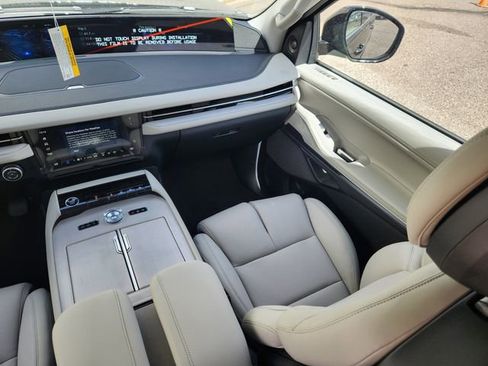 New 2026 Lincoln Navigator Reserve w/ Jet Appearance Package image 12