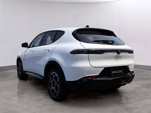 New 2025 Alfa Romeo Tonale image 7