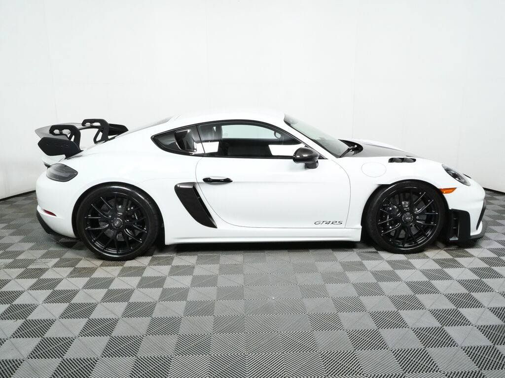 Certified 2025 Porsche 718 Cayman GT4 RS RWD image 24