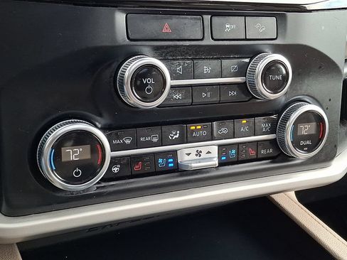 Certified 2023 Ford Expedition XLT AWD/4WD image 19