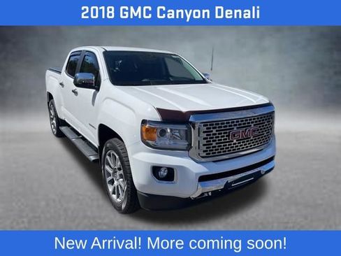 Used 2018 GMC Canyon Denali image 4