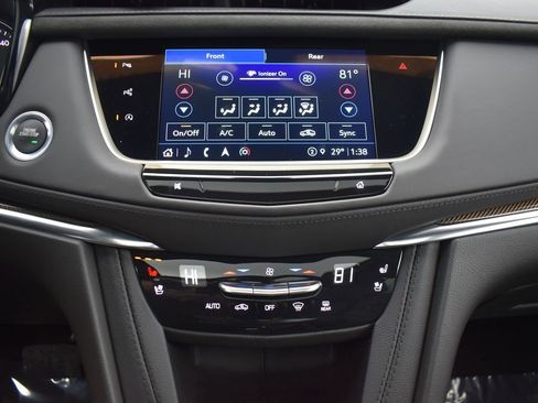 Certified 2023 Cadillac XT5 Premium Luxury w/ Platinum Package image 23