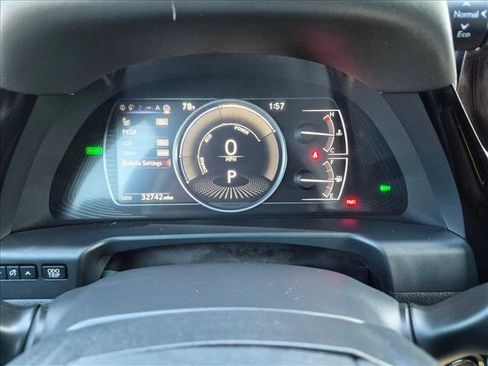 Used 2025 Lexus ES 300h w/ Premium Package FWD image 11