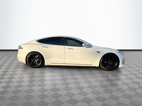 Used 2020 Tesla Model S Long Range Plus image 8