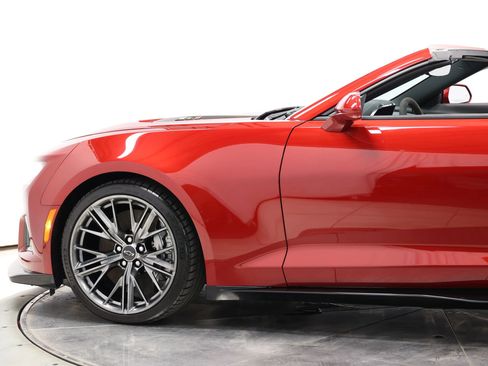 Used 2023 Chevrolet Camaro ZL1 RWD image 7