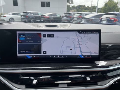 Certified 2025 BMW X7 M60i w/ Climate Comfort Package image 24