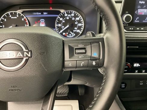 Used 2025 Nissan Rogue SV FWD image 13