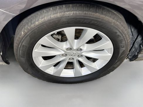 Used 2014 Toyota Venza XLE w/ XLE Premium Package FWD image 14