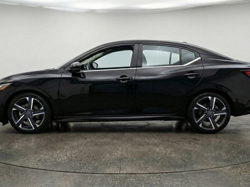 Used 2025 Nissan Sentra SV FWD image 5