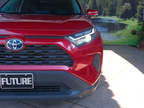 Used 2022 Toyota RAV4 XLE image 45