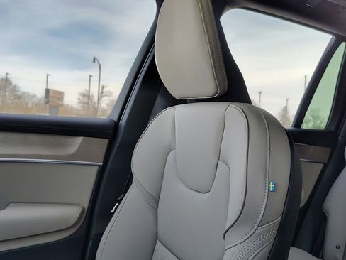 New 2026 Volvo XC90 B6 Plus w/ Protection Package Premier image 23