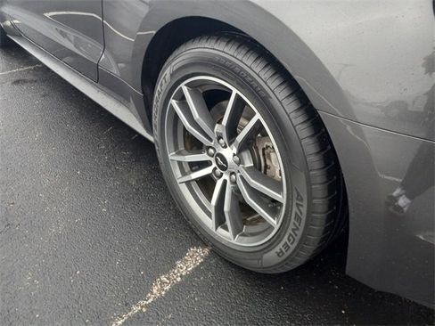 Used 2016 Ford Mustang GT image 10