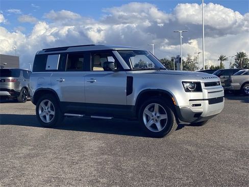 Used 2020 Land Rover Defender 110 SE image 4
