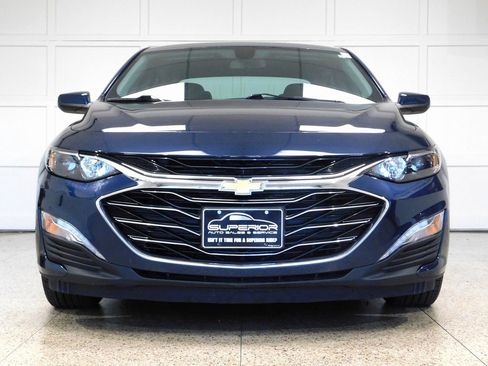 Used 2019 Chevrolet Malibu LT image 2