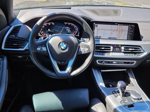 Used 2023 BMW X5 xDrive40i w/ Premium Package AWD/4WD image 9