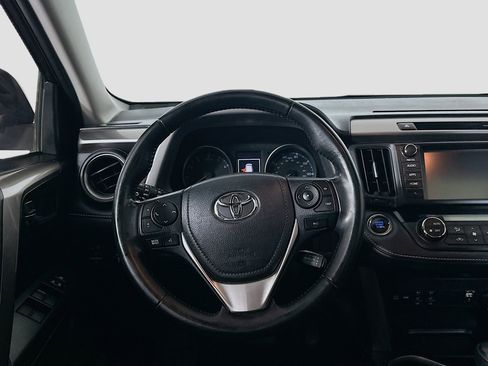 Used 2018 Toyota RAV4 XLE FWD image 18