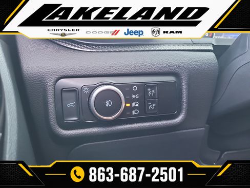 Used 2024 Ford Explorer ST-Line w/ Class IV Trailer Tow Package RWD image 33