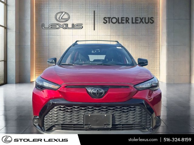 Used 2025 Toyota Corolla Cross AWD Hybrid w/ Moonroof Package image 2