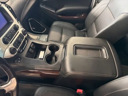 Used 2018 GMC Yukon XL SLT w/ Open Road Package image 12