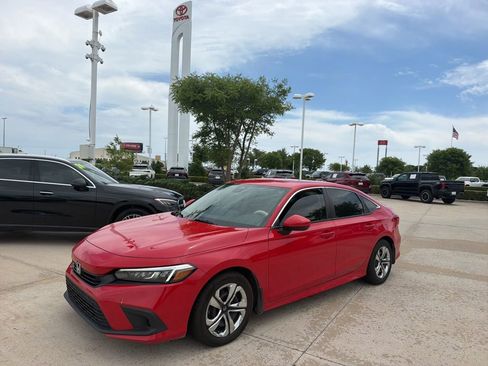 Used 2022 Honda Civic LX image 1