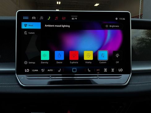 Used 2026 Volkswagen Tiguan SE FWD image 29