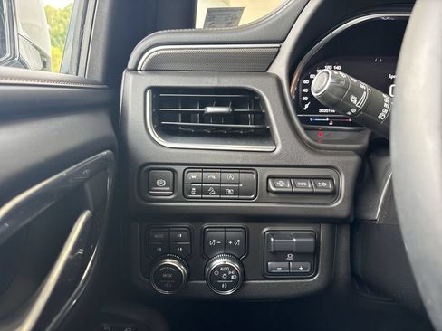 Certified 2024 GMC Yukon XL AT4 w/ AT4 Premium Plus Package AWD/4WD image 18