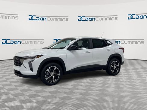 New 2026 Chevrolet Trax RS image 4