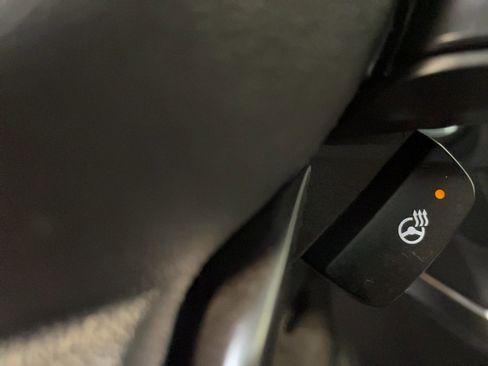 Used 2021 Subaru Forester Touring image 13