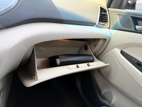 Used 2017 Hyundai Tucson SE image 29