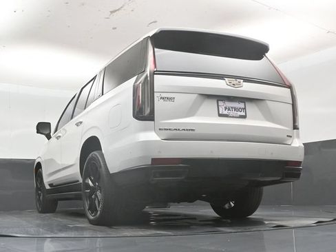Used 2021 Cadillac Escalade Sport w/ LPO, Illumination Package AWD/4WD image 50