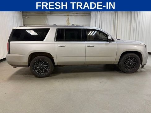 Used 2015 GMC Yukon XL Denali w/ Touring Package AWD/4WD image 3