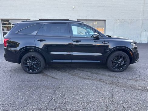 Used 2023 Kia Sorento SX AWD/4WD image 2