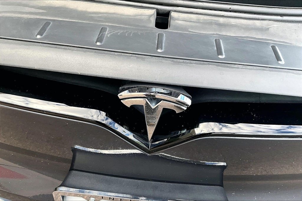 Used 2023 Tesla Model X AWD/4WD image 33