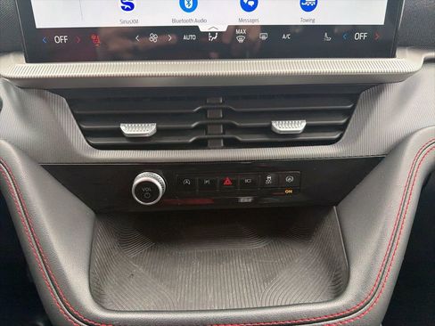 Used 2025 Ford Explorer ST-Line image 25