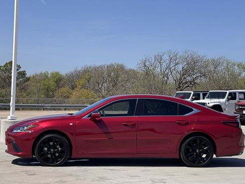 Used 2022 Lexus ES 350 F Sport image 3