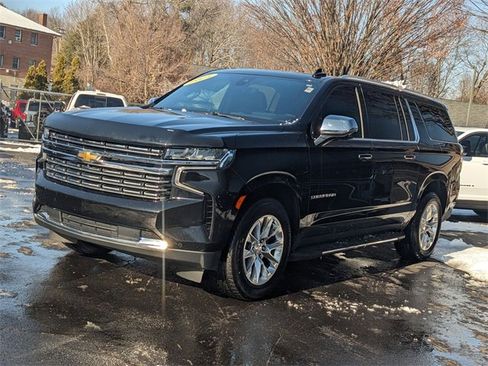 Used 2021 Chevrolet Suburban Premier w/ Premium Package image 7