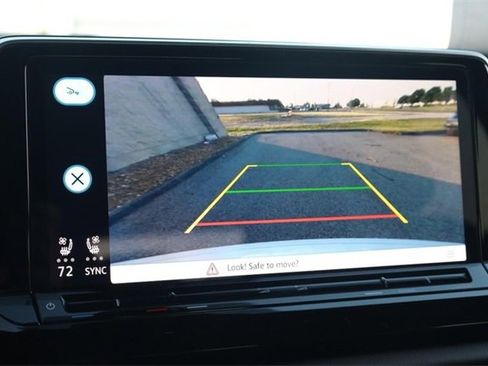 New 2026 Volkswagen Atlas Cross Sport SE image 12